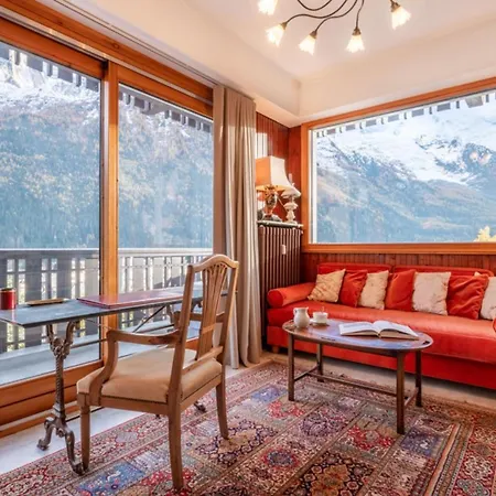 Spacious Flat With Balcony In アパート シャモニー